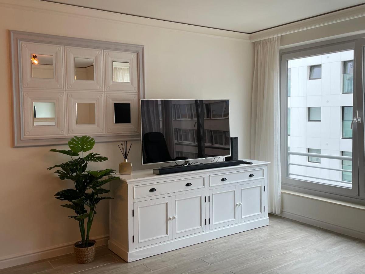 Cosy Appartement- 2 Slaapkamers Schuin Zeezicht Met Garage Knokke-Heist Exterior foto